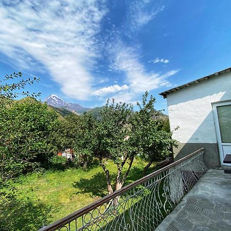 Dato Khetaguri Apartment Kazbegi Bagian luar foto