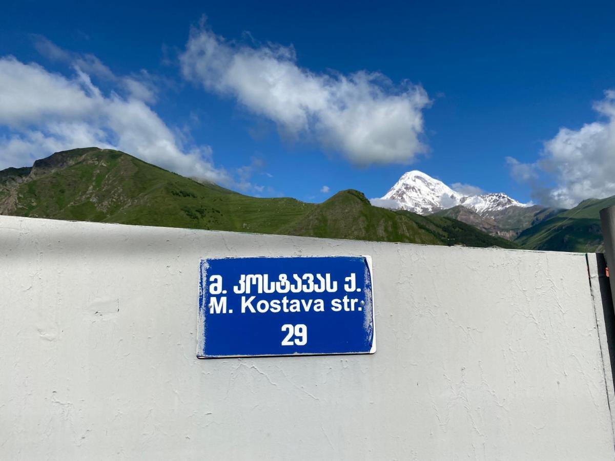 Dato Khetaguri Apartment Kazbegi Bagian luar foto